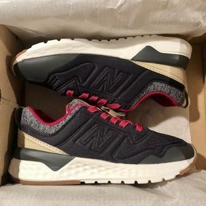 Boy’s New Balance Sneakers - Size 11M
